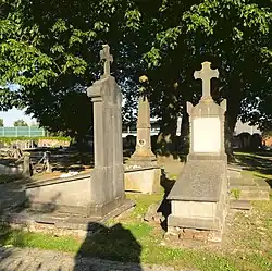 Begraafplaats met praalgraven.