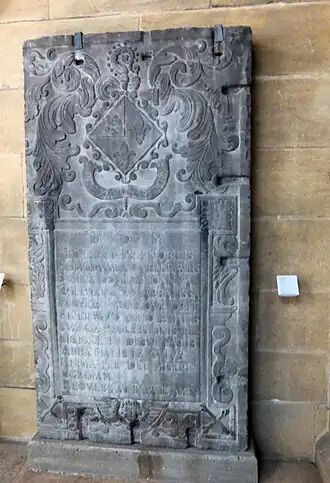 Deksteen uit arduin van abdis Joanna Colibrant, Abdij van Florival