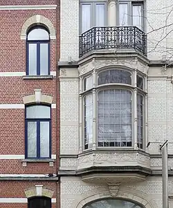 Gevel burgerhuis "Denys" naar ontwerp van August Waterschoot, 1902; Regentieplein.