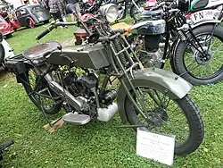 De militaire versie van het Model D sleepte AJS door de Eerste Wereldoorlog. Dit exemplaar is uit 1917.