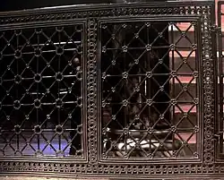 Hek Paltskapel, Aken