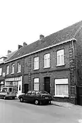 Woon- en winkelhuis