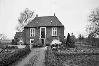 De Oude Tempel met op de achtergrond het mausoleum, november 1967.