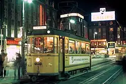 Motorwagen 1 op de Banegårdsplads (Stationsplein) op de laatste avond voor de opheffing; 6 november 1971.