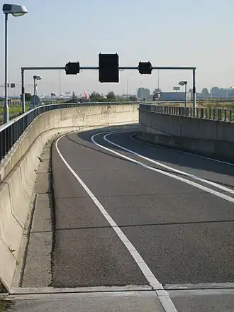 Abdijtunnel ingang hoofddorpzijde