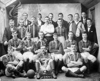 Het team gefotografeerd in 1900.
