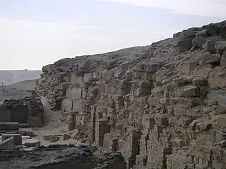 Ruïne van de piramide van Neferefre