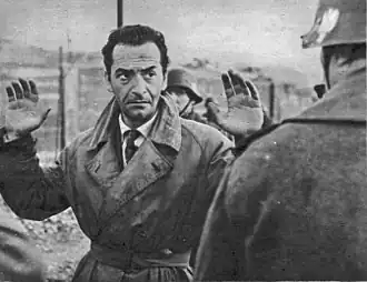 Andrea Checchi in een scène van de film