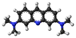 Molecuulmodel van N,N,N',N'-tetramethylacridine-3,6-diamine