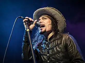 Leadzanger Adam Ant in 2017.