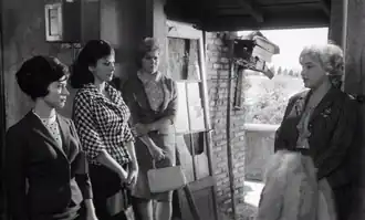 van links naar rechts: Emmanuelle Riva, Sandra Milo, Gina Rovere en Simone Signoret