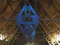 Dakspanners en beschildering hanebalken