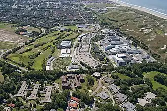 Luchtfoto van het ESTEC-complex in Noordwijk