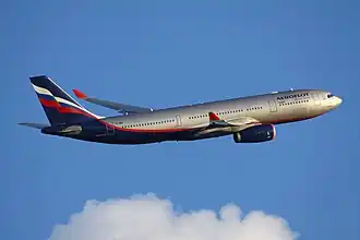 Een Airbus A330-200 van Aeroflot tijdens het opstijgen vanaf Luchthaven Sjeremetjevo
