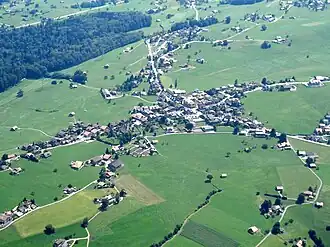 Zicht op Aeschi bei Spiez