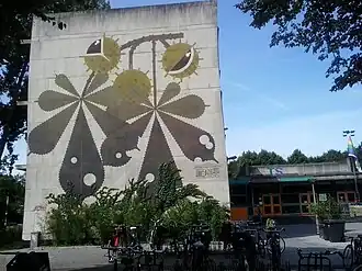 Het oude LTS-gebouw waar De School in was gevestigd