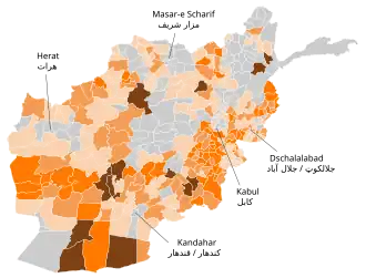 De veiligheidssituatie in Afghanistan in 2017. De bruingekleurde districten staan volledig onder controle van de Taliban; de grijze onder controle van de overheid. In de feloranje worden wekelijks minstens drie terreuraanslagen gepleegd, in de donkeroranje drie per maand en de lichtoranje een per kwartaal.