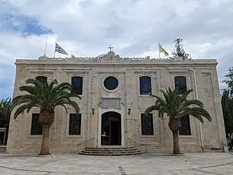 Voorgevel van de kerk