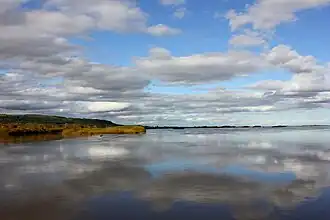 De Zeja ter hoogte van de plaats Moechinka, ca. 25 kilometer ten noorden van Blagovesjtsjensk.