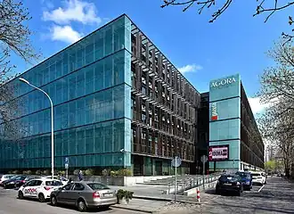 Het hoofdkantoor is gevestigd te Warschau