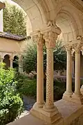 Zuilen in de kruisgang