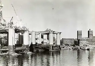 Aker H-3 platforms in aanbouw bij Akers mekaniske verksted in Pipervika in Oslo