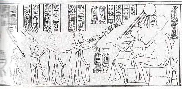 Maketaton eert haar ouders (tweede prinses van rechts). Haar naam is niet geschreven met een cartouche