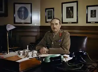 Alan Brooke achter zijn bureau, 1942.