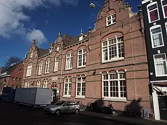 Albert Cuypstraat 241 in april 2016