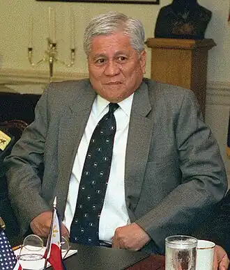 Albert del Rosario (2002)