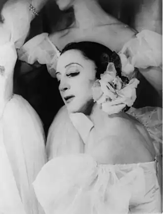 Aleksandra Danilova in Le Grand Pas de Quatre (1948), Carl van Vechten, Library of Congress