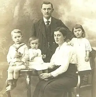 Alfons Van Coillie en zijn gezin.