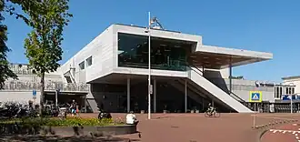 Het stationsgebouw in 2024