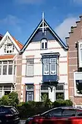 Woning, woonhuizen in overgangsarchitectuur-stijl