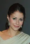 Amanda Crew