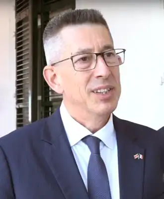 Bouillane de Lacoste tijdens zijn beëdiging in Suriname, 2022