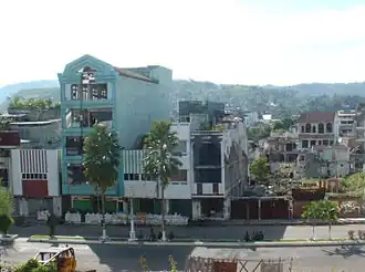 Ambon met verwoestingen tijdens gevechten in 2001