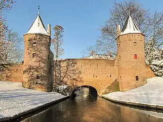 Monnikendam in de sneeuw
