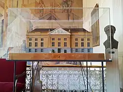 Maquette van de "houten kast"