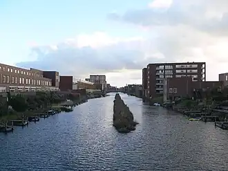 Zicht op Groene Tunnel vanaf brug 2045 (Max de Haasstraat) in zuidoostelijke richting