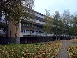 Nieuwbouw op Kattenburg, opgeleverd in 1976 (2011)