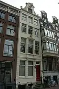 Het huis van Turck (witte gevel) op Keizersgracht 353