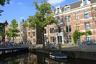 v.l.n.r.Concordia Zuid, Lijnbaansstraat Lijnbaansgracht 182 (augustus 2011)