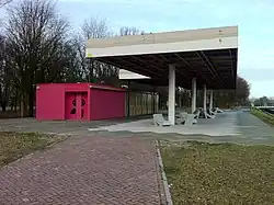 Herbestemming van een tankstation tot cultuurcentrum (De Tanker)