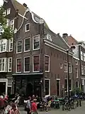Hoekhuis met klokgevel