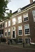 Dubbel huis behorend bij het complex van het Deutzenhofje