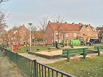 Speeltuin met zandbak (2011)