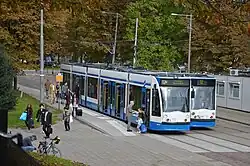 Trams van lijn 12 op oude eindpunt op het Julianaplein; 2014.