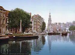 De Munttoren gezien vanaf het Singel in 1900.