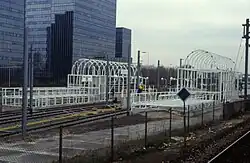 Iets later de afbouw van de perrongebouwtjes met de voor die tijd typische plexiglas tongewelven.